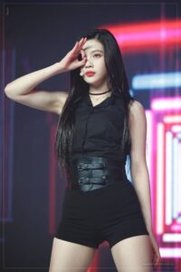 Joy-Red-Velvet15