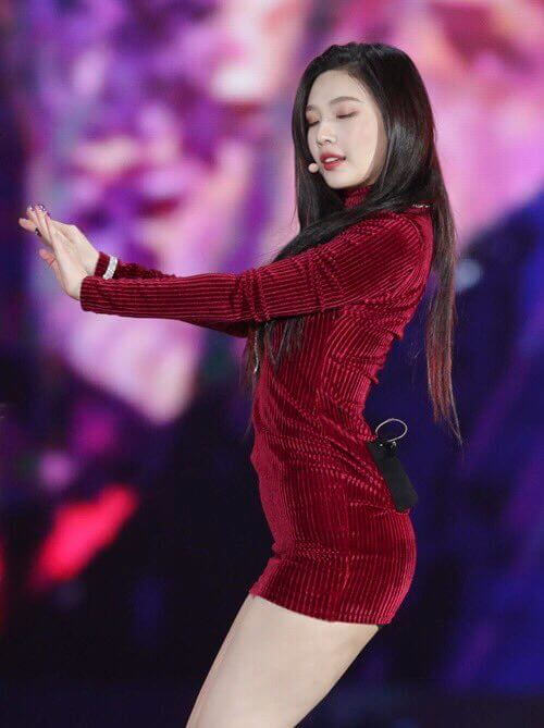 Joy-Red-Velvet9