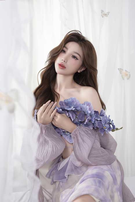 Jennifer 11