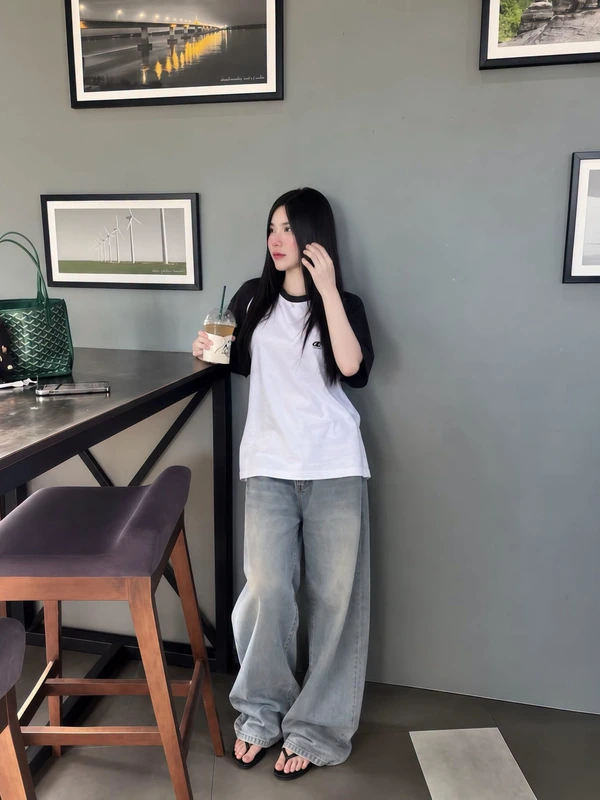 fernevergreen ยืนเดี่ยวในร้านกาแฟ ตุลาคม 2026